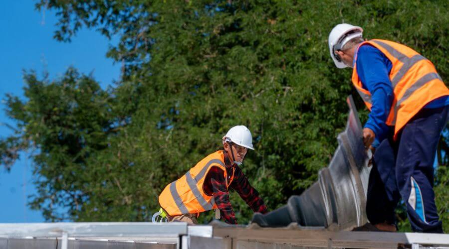 Professional gutter cleaning in Mount Olive, AL